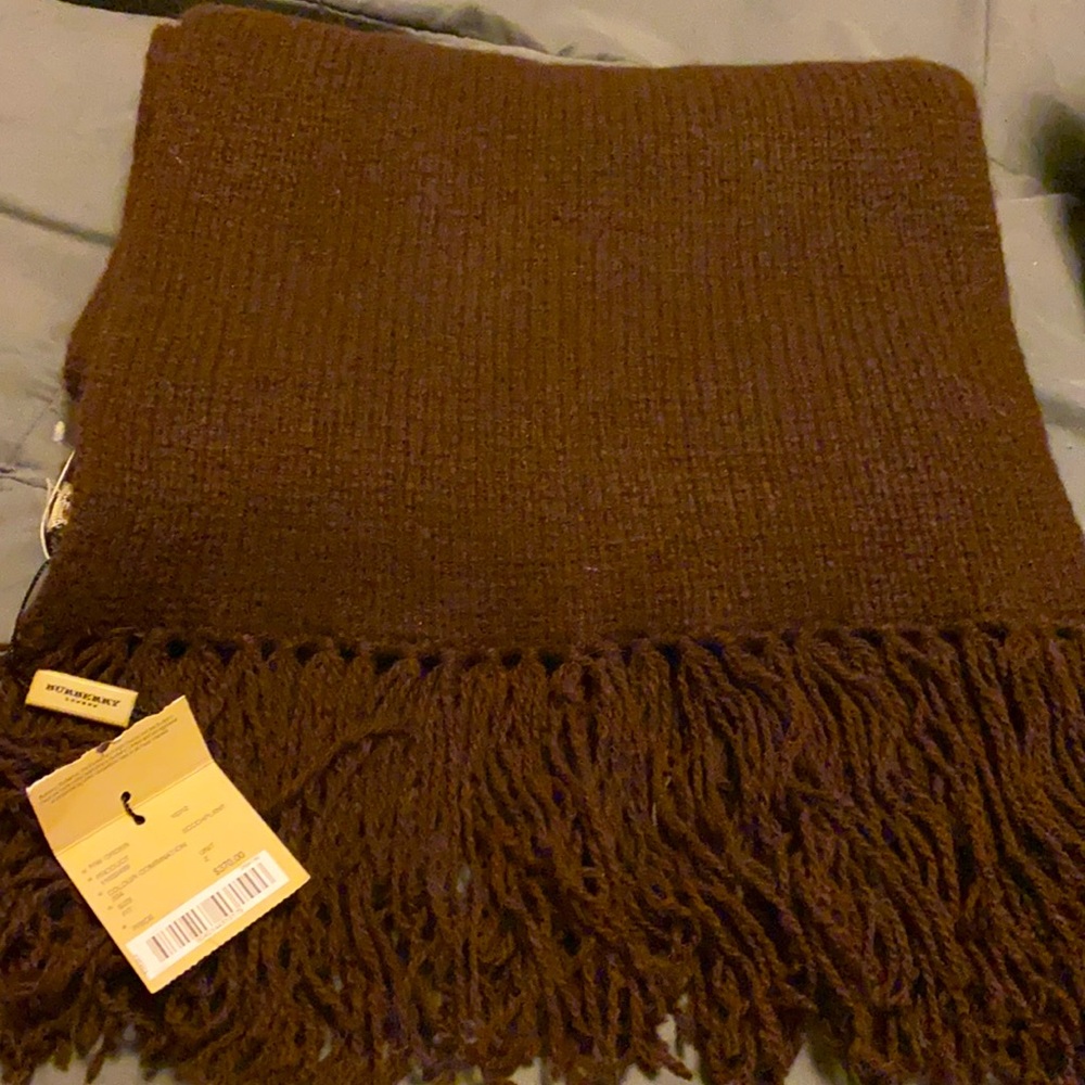 Burberry scarf 100% cashmere rich brown color can be unisex
